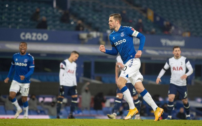 碰撞常常被 碰撞常常被