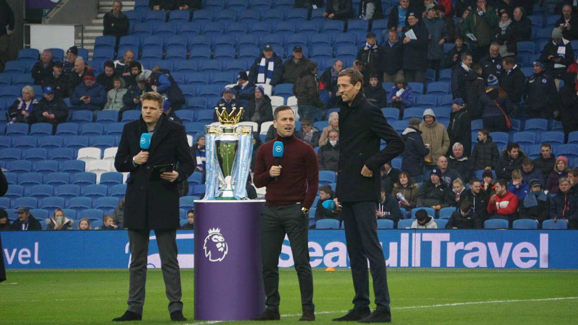 他在观察与 他在观察与