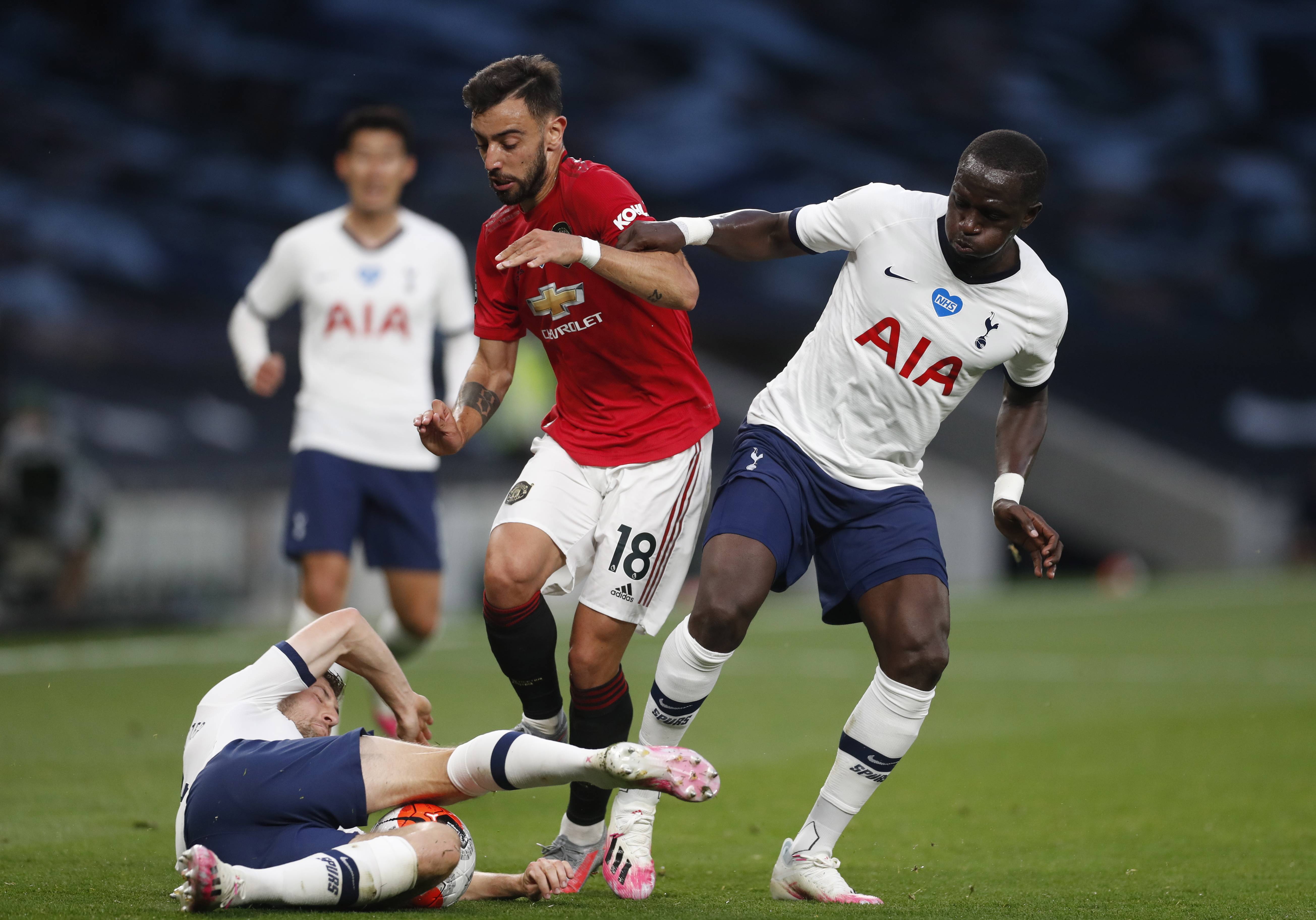 后卫或锋线 后卫或锋线